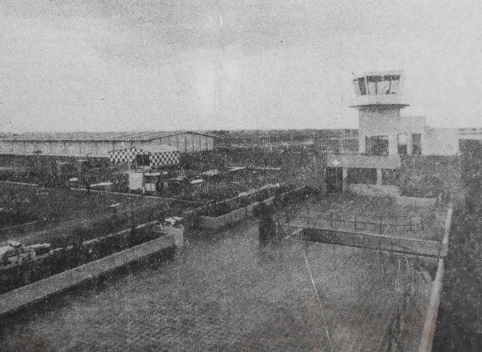 Torre del Aeropuerto Internacional de Toluca. Esta nueva terminal aérea constituyó y lo sigue siendo: una real alternativa para descongestionar al aeropuerto de la Ciudad de México. El Universal 5 de marzo de 1987.