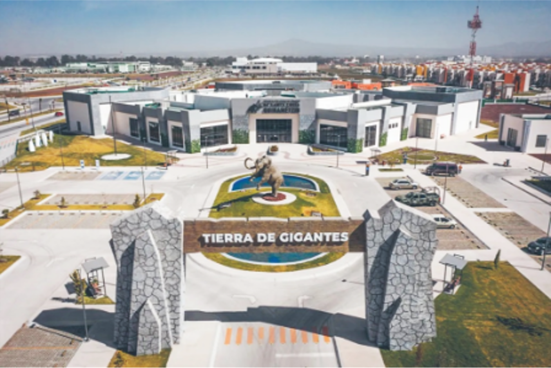 El Museo Paleontológico Quinametzin se proyectó sobre una superficie de 7,328 metros cuadrados y cuenta con estacionamiento propio. ile:///G:/Art%C3%ADculos%202023/Despegue/Los%20museos%20del%20AIFA/Mamut-cuartoscuro.webp  