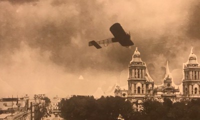 De la mano de la SCOP y fascinado por las ‘máquinas voladoras’, México incursionó durante las primeras décadas del siglo XX en el sector aéreo, transformándolo en un propulsor del desarrollo social y económico.