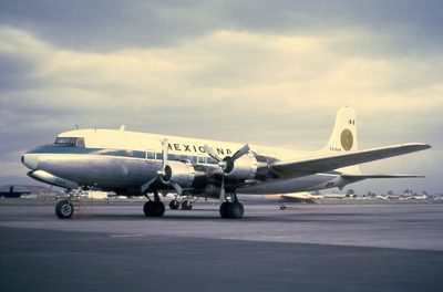 En 1958 México estableció nuevas rutas aéreas al exterior para impulsar su proyección internacional en materia turística, asimismo, se autorizaron cuatro rutas más al interior.