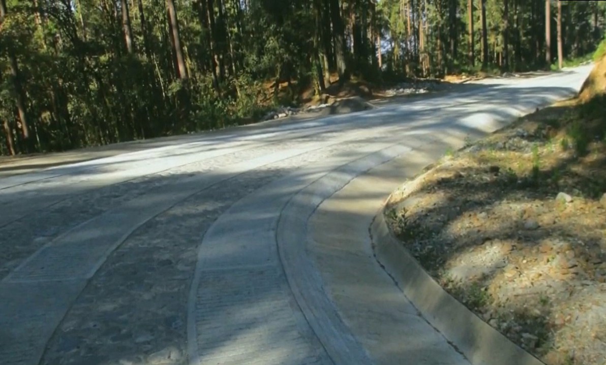 Perspectiva.jpg Camino concluido en San Juan Atepec, Oaxaca. https://www.youtube.com/watch?v=KDZge-AJVa8