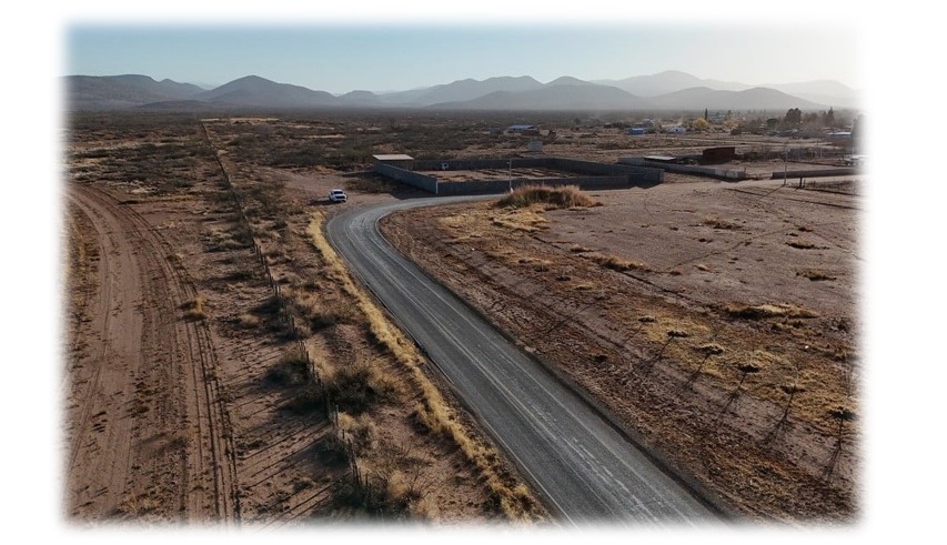 3 Esta carretera Bavispe-Nuevo Casas Grandes .jpg Esta carretera Bavispe-Nuevo Casas Grandes reducirá a 90 minutos el tiempo de traslado a Ciudad Juárez y El Paso en la frontera con Estados Unidos. https://www.eldiariodechihuahua.mx/estado/2025/jan/21/construira-sict-la-carretera-bavispe-pancho-villa-janos-669997.html