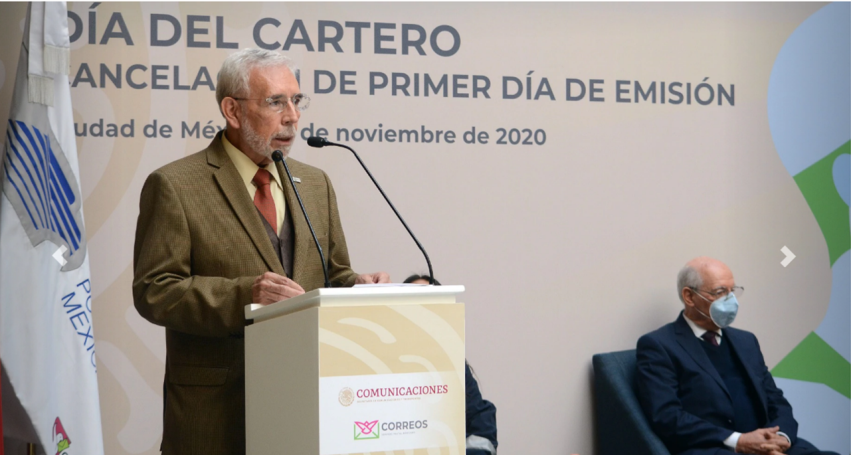 El Ing. Jorge Arganis Díaz Leal en su intervención durante la celebración del Día del Cartero y del Empleado Postal.