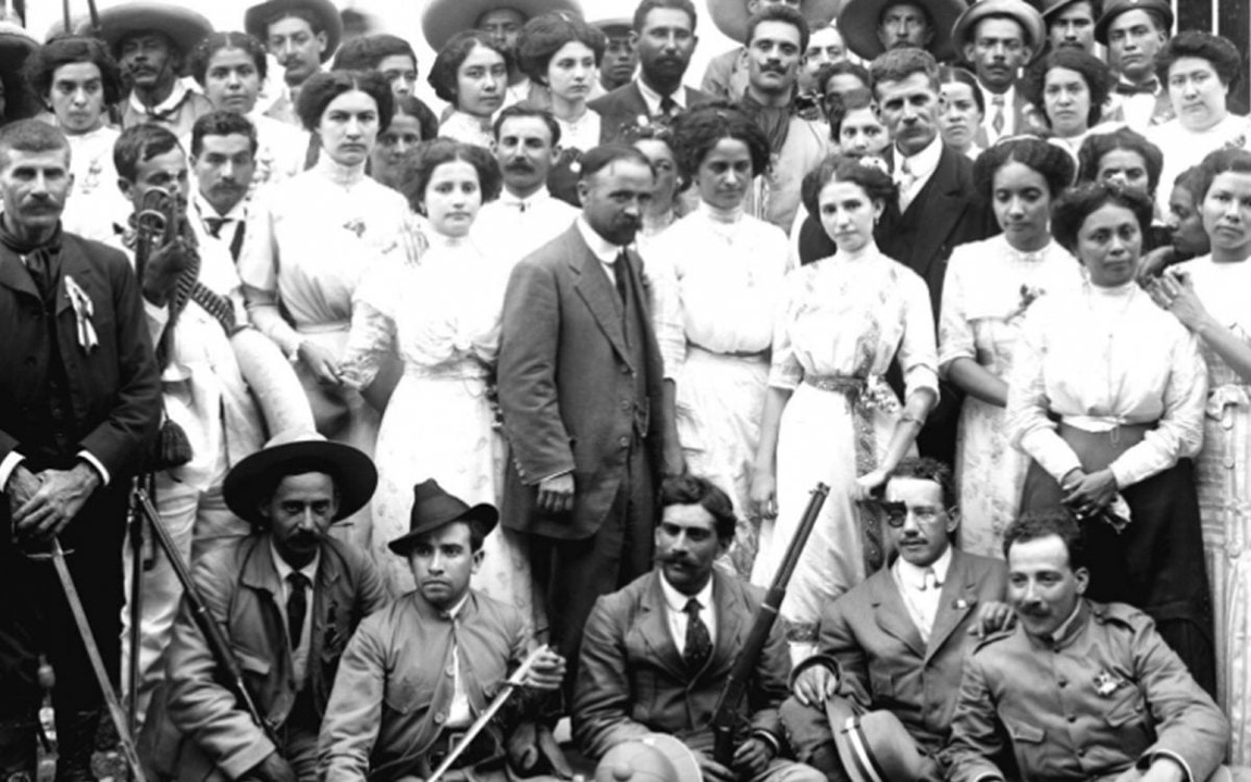 5 Desde el inicio de la lucha maderista.jpg Desde el inicio de la lucha maderista, contingentes de mujeres se unieron en torno a la causa antirreeleccionista. Foto recuperada de: Revista México Desconocido.