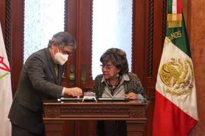 Primera estampilla postal conjunta realizada entre los Servicios Postales del Ecuador y el Servicio Postal Mexicano-Correos de México.