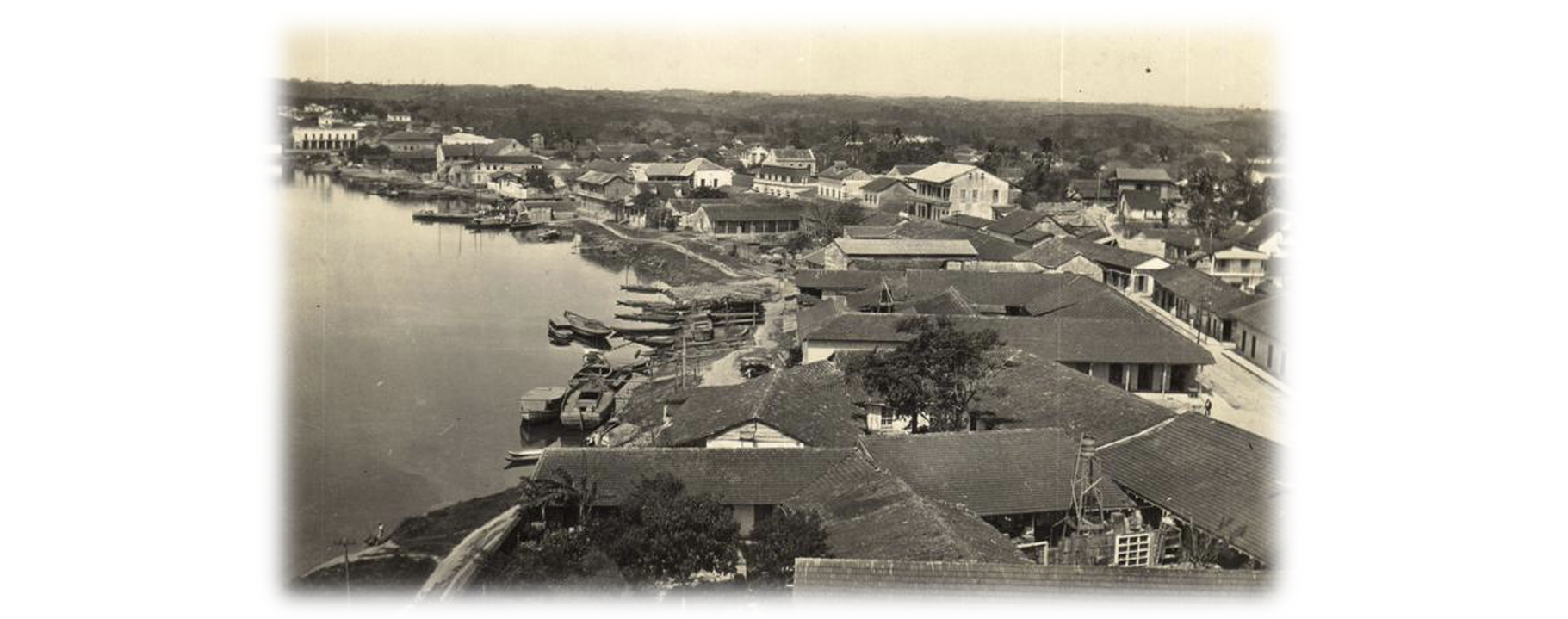 El puerto de Tuxpan fue favorecido con el Programa de Progreso Marítimo establecido por el presidente Adolfo Ruiz Cortines. https://www.mexicoenfotos.com/antiguas/veracruz/tuxpan/vista-panoramica-MX13229838202673