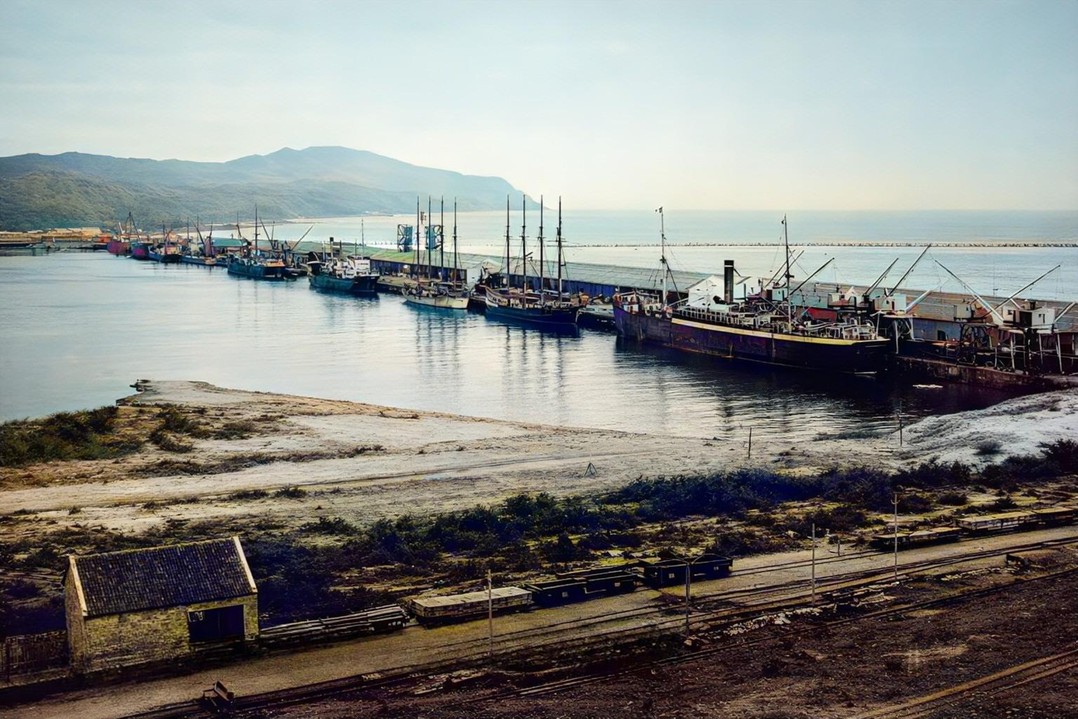 Salina Cruz, Oaxaca en el siglo XX. Disponible en: https://www.mexicoenfotos.com/antiguas/oaxaca/salina-cruz/puerto-de-salina-cruz-MX13305218520075