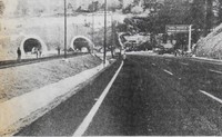 3 Entrada y salida del doble túnel de 350 m de extensión.jpg