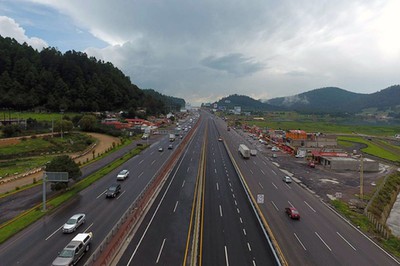 El antiguo Camino Real a Toluca y su notoria evolución está convertido en una de las vías de acceso más importantes a la Ciudad de México.