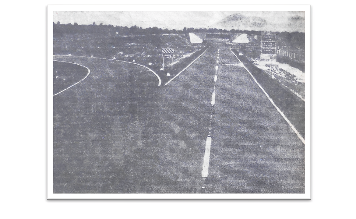 Una parte de la nueva carretera en el entronque que va al Museo de Tepexpan y a la ciudad de Texcoco. El Universal jueves 12 de noviembre de 1964.