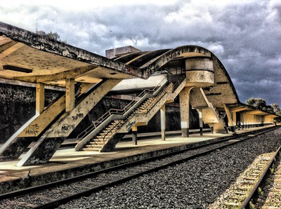 Muelles, bodegas, estación de tren y carretera marcaron la presencia de la SCOP en el estado de Veracruz en los años cincuenta del siglo pasado.