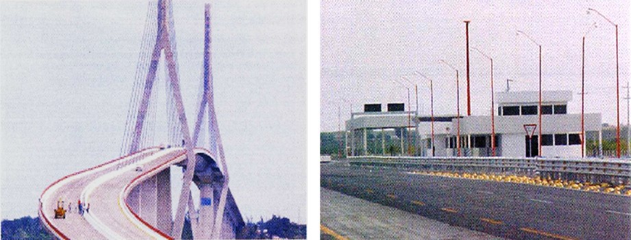 28 Puente Tampico.jpg Puente Tampico, ganador de premios internacionales, tiene un claro de 360 m; libra el caudaloso río Pánuco y apoya el desarrollo económico de la región. Centro de Verificación de Peso y Dimensiones que regulariza la carga del transporte federal y evita así daños considerables en el asfalto. Libro: XXX Aniversario de los Centros SCT. SCT.