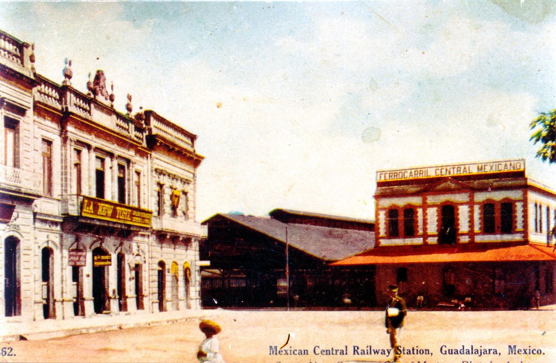 estacic3b3n-ffcc-02.jpg La estación del Ferrocarril Central en la ciudad de Guadalajara formaba parte de uno de los dos ramales que tuvo esta ruta. https://revisionesgdl.com/wp-content/uploads/2013/06/estacic3b3n-ffcc-02.jpg