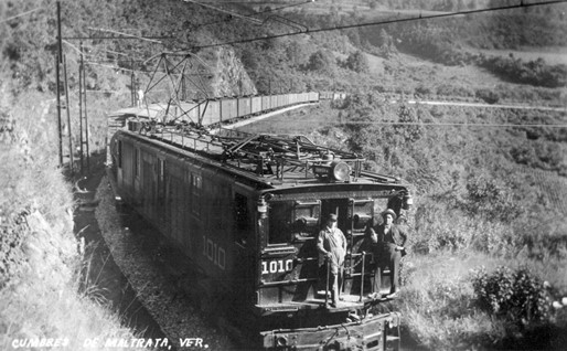 4 Locomotora eléctrica en las Cumbres de Maltrata.jpg Locomotora eléctrica en las Cumbres de Maltrata, Veracruz. Fondo Ferrocarril Mexicano. CEDIF, CNPPCF, Secretaría de Cultura.