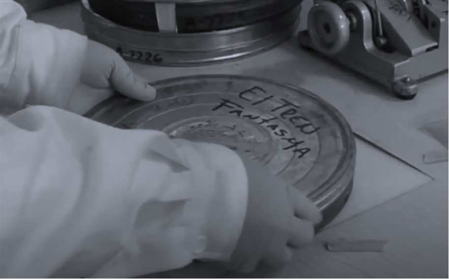Imagen 1.png La recuperación de la cinta de “El tren fantasma” se realizó en 2002 y todo el proceso se describe en el segundo volumen de la serie “Cuadernos de Restauración”, publicado por la Dirección General de Actividades Cinematográficas de la Filmoteca de la UNAM. Fotograma: “El Tren Fantasma - Cápsula Documental- Restauración Filmoteca UNAM-AMACC”.
