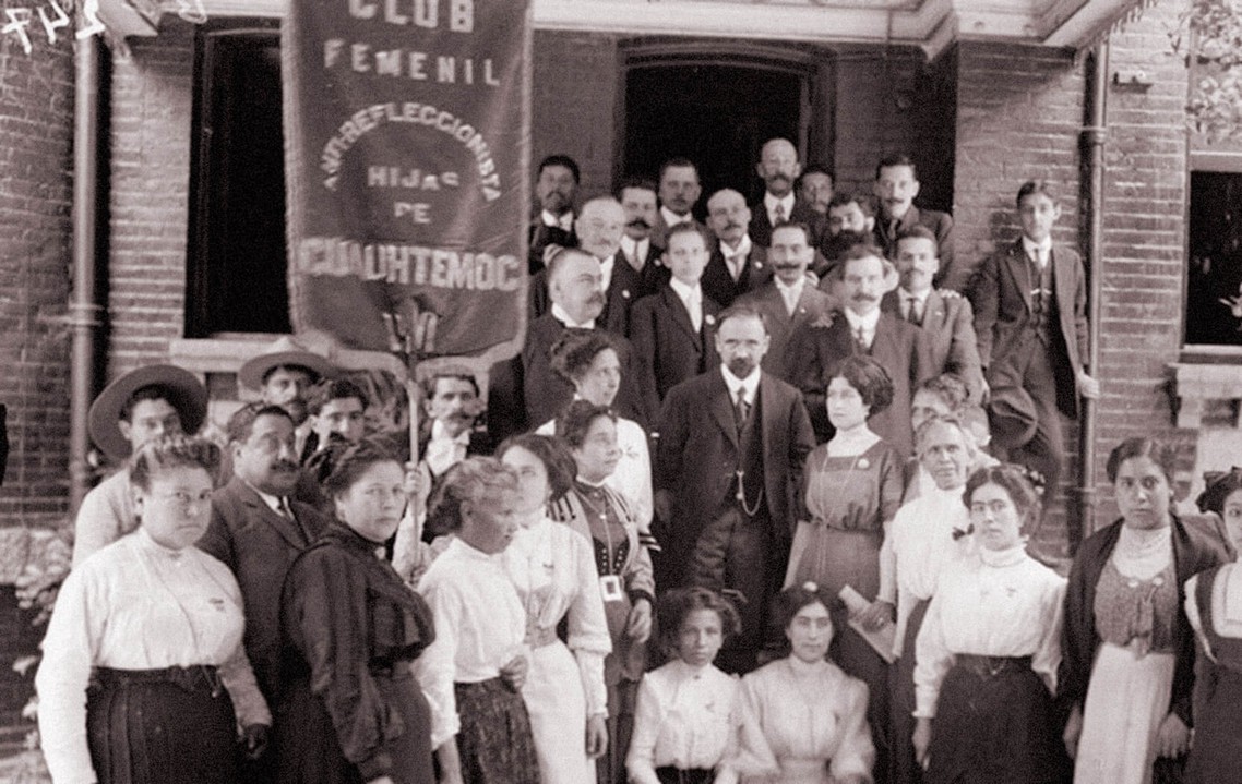 8 Juana Belén participó en la organización.jpg Juana Belén participó en la organización del Club femenil Antirreeleccionista “Hijas de Cuauhtémoc”, que exigió cambios políticos para que las mexicanas tuvieran igualdad. Foto recuperada de El Tiempo y su Memoria.