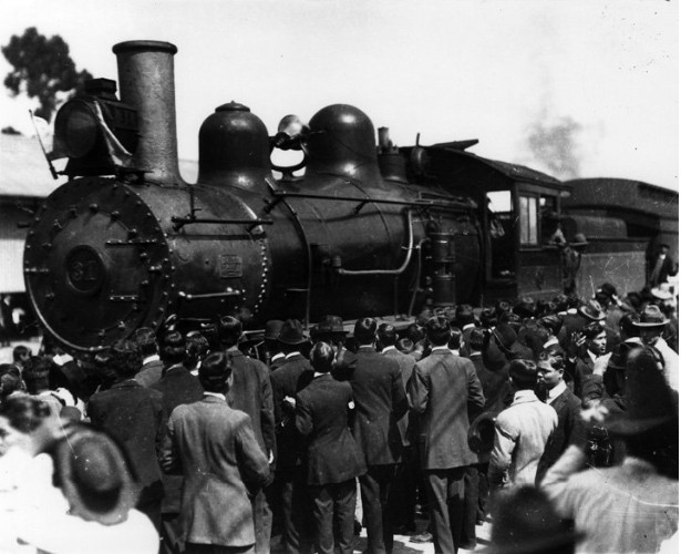 Tranvías eléctricos y ferrocarriles ofrecieron grandes ofertas a los usuarios en la celebración del Centenario de la Independencia en 1910.