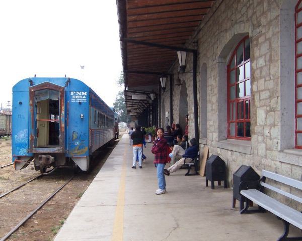 El tren “El Oaxaqueño” formó parte del Servicio Estrella de los Ferrocarriles Nacionales de México, y ofrecía un servicio de comedor de primera categoría.