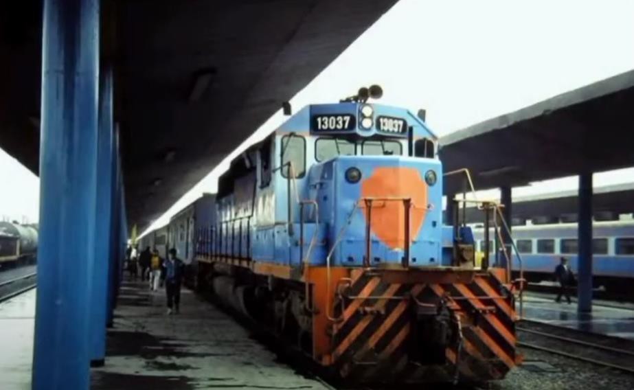 “El Regiomontano” un renovado tren que a partir de 1987 se unió al Sistema Estrella de los Ferrocarriles Nacionales de México.