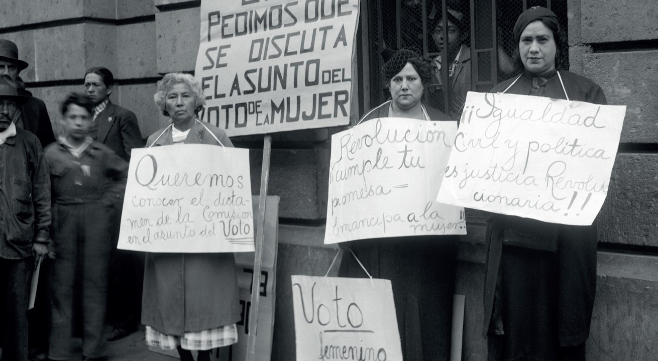 5 Desde la segunda dEcada del siglo XX.jpg Desde la segunda década del siglo XX, las mujeres exigieron que “la Revolución cumpliera la promesa de emancipar a la mujer.” Foto recuperada del libro: Mujeres y Constitución.