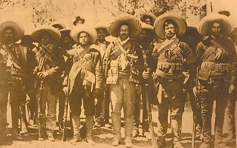 91 debido a sus capacidades.png Debido a sus capacidades como estratega, líder y guerrero, Pancho Villa cosechó un buen número de hombres y triunfos para la naciente Revolución. Foto recuperada del libro: Pancho Villa, la construcción del mito.