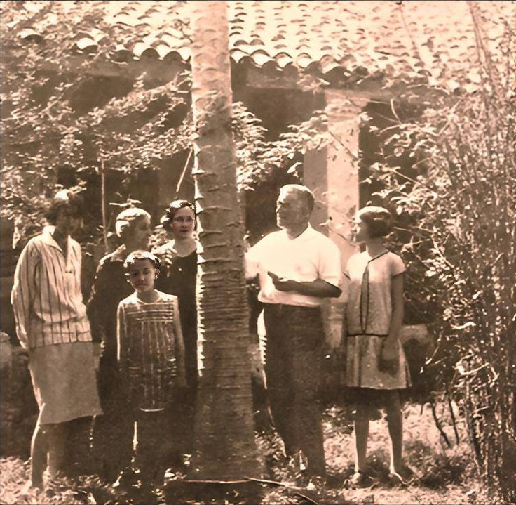 3 la familia de elena.png La familia de Elena Garro encontró en Iguala, Guerrero, las oportunidades económicas que las rudezas revolucionarias les habían negado a su paso por la Ciudad de México y la capital de Puebla. Foto recuperada de: Guerrero Quadratin.