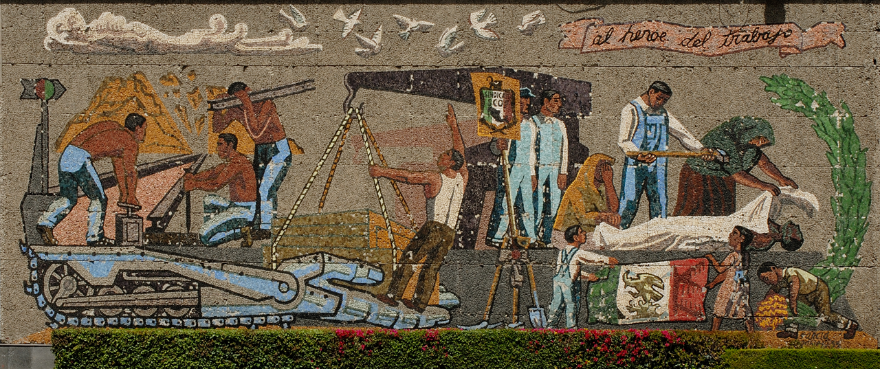Mural dedicado Al héroe del trabajo.png Mural dedicado Al héroe del trabajo. SCT.