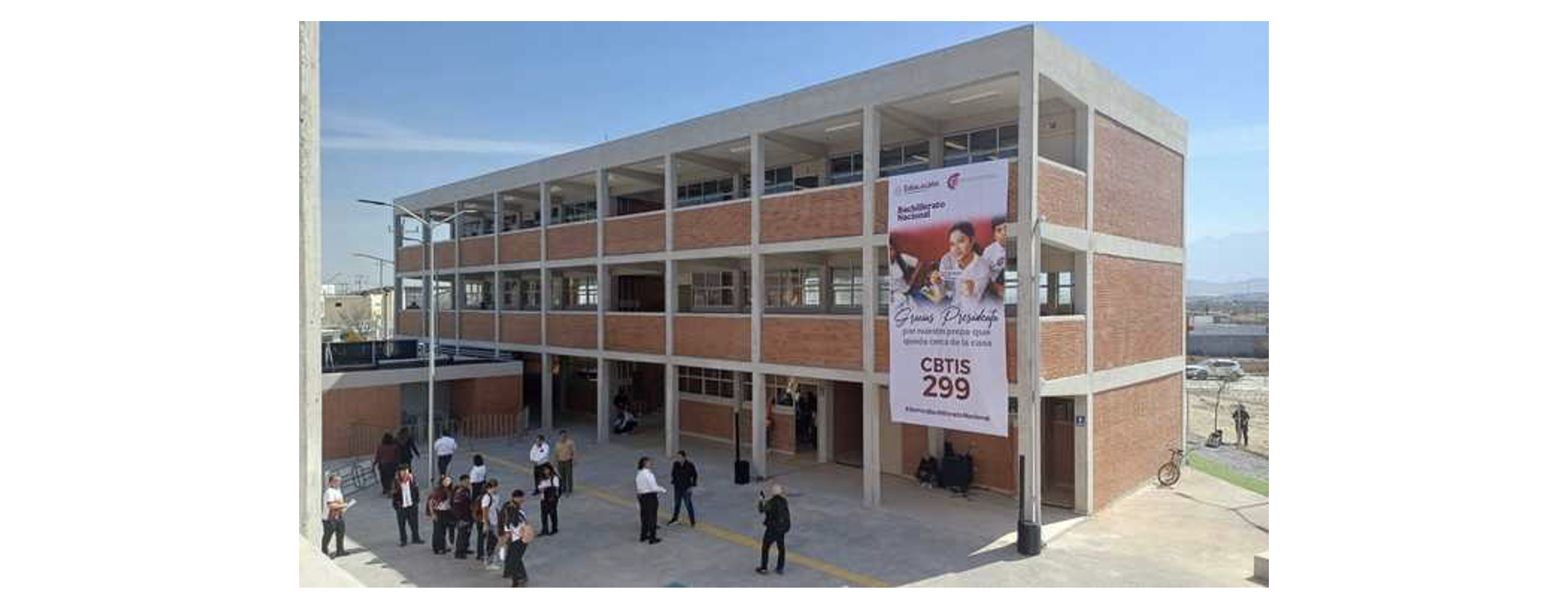 UNA HISTORIA 10.png El Bachillerato Tecnológico Industrial y de Servicios (CBTIS) 299, en García, Nuevo León que inauguró el Ing. Jesús Antonio Esteva Medina. Disponible en: https://www.gob.mx/sict/prensa/inaugura-gobierno-de-mexico-bachillerato-tecnologico-en-garcia-nuevo-leon