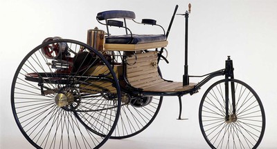 Más de medio siglo de labor artesanal tomó la fabricación del primer motor de combustión interna: el modelo T de la Ford Motor Company originó un mercado masivo