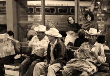 Un transporte para todos (ómnibus) nació en México hacia 1912. Después surgieron empresas  camioneras que llevaban a turistas a los sitios históricos o de descanso.