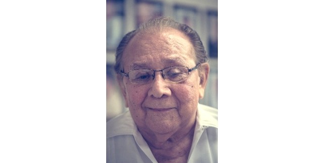 El ingeniero Escalante antiguo trabajador de la SCT.jpg El ingeniero Escalante, antiguo trabajador de la SCT, formó la empresa Constructora Escalante S. A., de C. V., de la cual fue el único administrador. “Me da gusto regresar a mi antigua casa, regresar aquí, después de varios años, a las oficinas de la Secretaría de Comunicaciones y Transportes, al Centro SCT Campeche.”