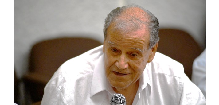 Es el administrador único de la Constructora Gordillo.jpg Es el administrador único de la Constructora Gordillo S. A., de C. V., y nos cuenta: “Llegué a estas tierras en 1968 cuando ya había empezado la gubernatura del estado de Campeche el famoso negro Carlos Sansores Pérez.”